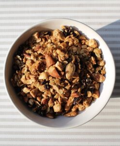 Read more about the article maple brown sugar granola